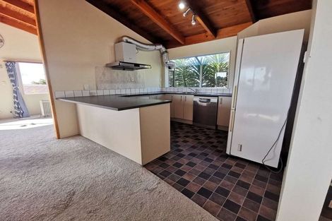 Photo of property in 21 Raelene Place, Massey, Auckland, 0614