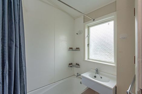 Photo of property in 8 Renfrew Place, Highbury, Palmerston North, 4412