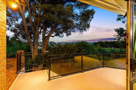 Photo of property in 5 Clearwater Cove, West Harbour, Auckland, 0618