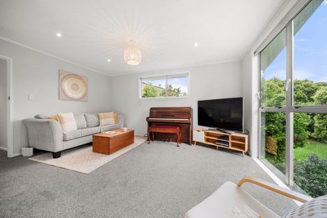 Photo of property in 15 Gails Drive, Okura, Albany, 0792
