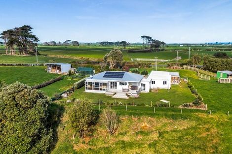 Photo of property in 3624 Eltham Road, Opunake, 4682