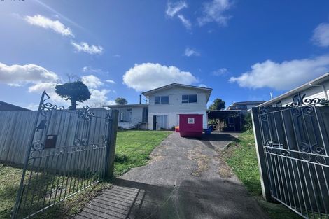 Photo of property in 42 Fitzherbert Avenue, West Harbour, Auckland, 0618