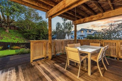 Photo of property in 102 Bassett Road, Remuera, Auckland, 1050