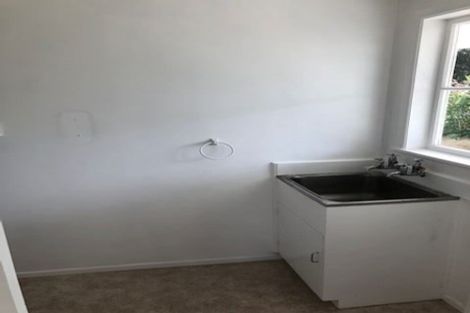 Photo of property in 15 Ellesmere Crescent, Pakuranga Heights, Auckland, 2010