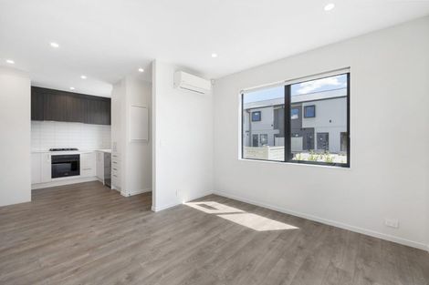 Photo of property in 11 Noel Hayden Street, Takanini, 2112