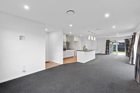 Photo of property in 12 Dunlops Crescent, Marshland, Christchurch, 8083