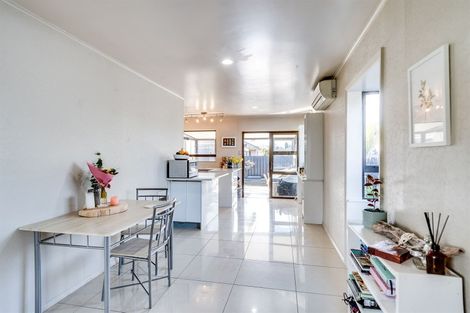 Photo of property in 54 Meeanee Road, Taradale, Napier, 4112