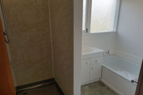 Photo of property in 42 Durham Street, Te Atatu Peninsula, Auckland, 0610