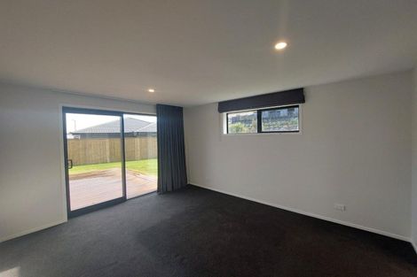 Photo of property in 5 Ruru Lane, Hurworth, New Plymouth, 4310