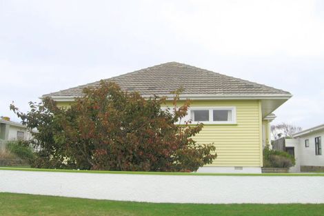 Photo of property in 34 Mexted Terrace, Tawa, Wellington, 5028