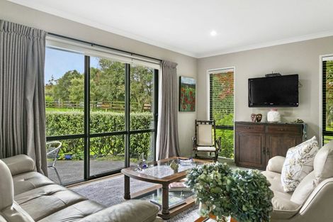 Photo of property in 19 Maple Grove, Acacia Bay, Taupo, 3385