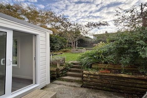 Photo of property in 2 Halyard Place, Whitby, Porirua, 5024