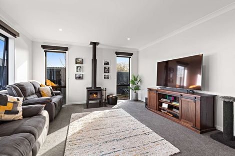 Photo of property in 3 George Street, Bulls, 4818