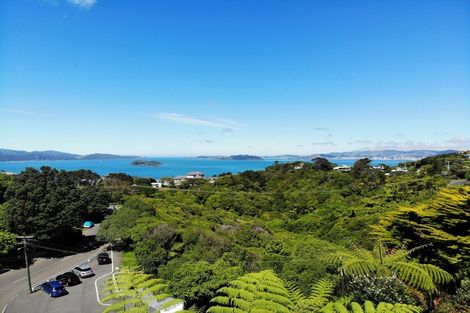 Photo of property in 26 Akatea Road, Korokoro, Lower Hutt, 5012