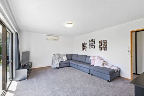 Photo of property in 12 Thornhill Place, Sockburn, Christchurch, 8042