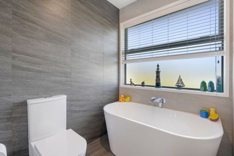 Photo of property in 53 Robert Hastie Drive, Mangawhai, 0573