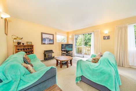 Photo of property in 61 Blue Mountains Road, Pinehaven, Upper Hutt, 5019