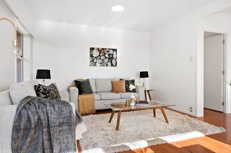 Photo of property in 2/110 Sylvan Avenue, Northcote, Auckland, 0627