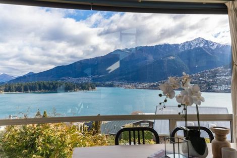 Photo of property in 23 Balmoral Drive, Kelvin Heights, Queenstown, 9300