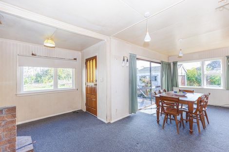 Photo of property in 25 Bear Street, Waverley, 4510