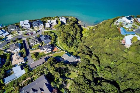 Photo of property in 6 Pendennis Point, Camborne, Porirua, 5026