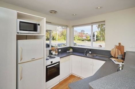 Photo of property in 418 Memorial Avenue, Burnside, Christchurch, 8053