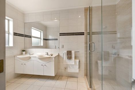 Photo of property in 133 Fendalton Road, Fendalton, Christchurch, 8052