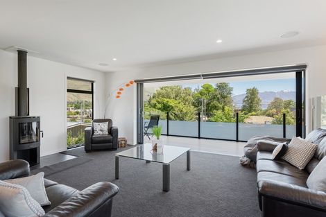 Photo of property in 156 Upton Street, Wanaka, 9305