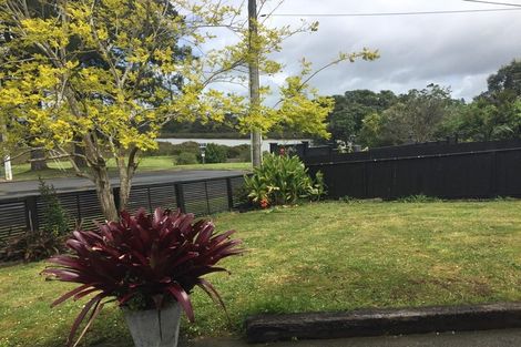 Photo of property in 4 Wharf Road, Te Atatu Peninsula, Auckland, 0610
