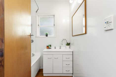 Photo of property in 8 Garthwood Road, Hillcrest, Hamilton, 3216