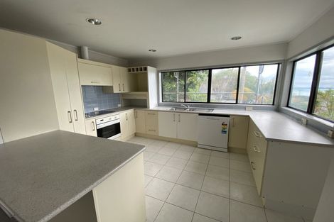 Photo of property in 1/7 Colmar Road, Mellons Bay, Auckland, 2014