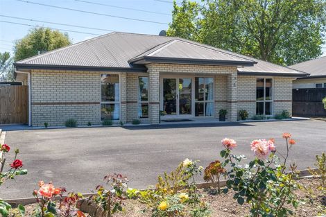 Photo of property in 8 Rochford Court, Hamilton East, Hamilton, 3216