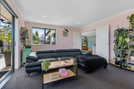 Photo of property in 14 Tangaroa Street, Waitara, 4320