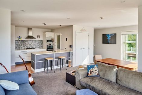 Photo of property in 9 Pari Tai Way, Houghton Bay, Wellington, 6023