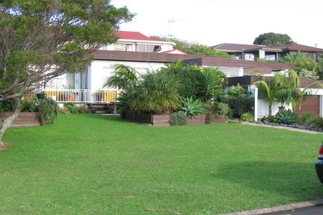 Photo of property in 10 Falstaff Place, Half Moon Bay, Auckland, 2012