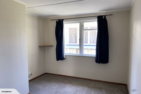 Photo of property in 1 Holdsworth Avenue, Trentham, Upper Hutt, 5018