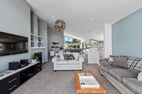 Photo of property in 21 Merani Street, Narrow Neck, Auckland, 0622