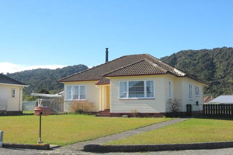 Photo of property in 33 Firth Street, Cobden, Greymouth, 7802