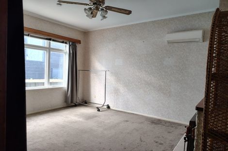Photo of property in 15 Huia Road, Point Chevalier, Auckland, 1022