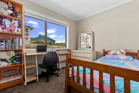 Photo of property in 6 Suwyn Place, Weymouth, Auckland, 2103