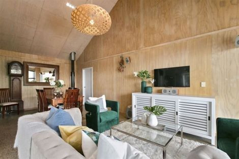 Photo of property in 243 Clevedon Kawakawa Road, Clevedon, Papakura, 2585