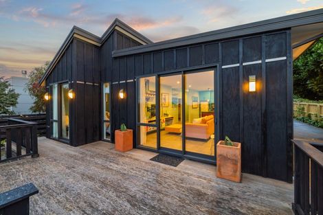 Photo of property in 2/23 Main Road, Redcliffs, Christchurch, 8081