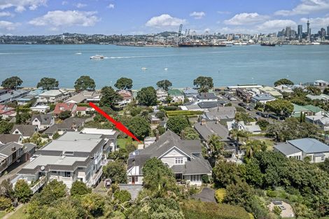 Photo of property in 55 Clarence Street, Devonport, Auckland, 0624