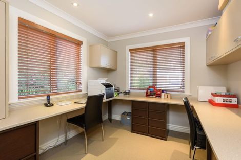 Photo of property in 5 Cheviot Road, Lowry Bay, Lower Hutt, 5013