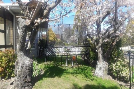 Photo of property in 10 Radbrook Street, Avonhead, Christchurch, 8042