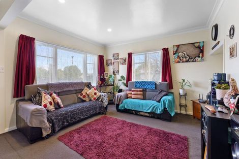 Photo of property in 38 Kirk Street, Otaki, 5512