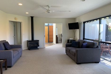 Photo of property in 4 Regent Way, Taradale, Napier, 4112