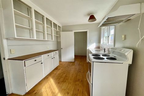 Photo of property in 12 Strid Road, Te Atatu South, Auckland, 0610