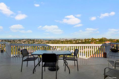 Photo of property in 3 Speedy Crescent, Hillcrest, Auckland, 0627