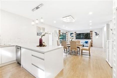 Photo of property in 32 The Enclave, Totara Heights, Auckland, 2105